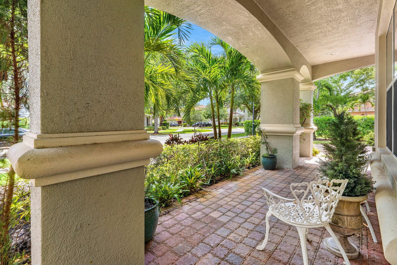 599 Cresta Circle, West Palm Beach, FL 33413 photo 5