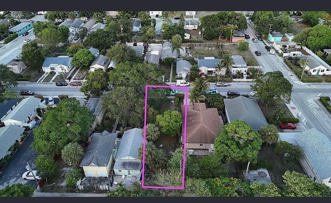 211 N E Street, Lake Worth Beach, FL 33460 photo 2