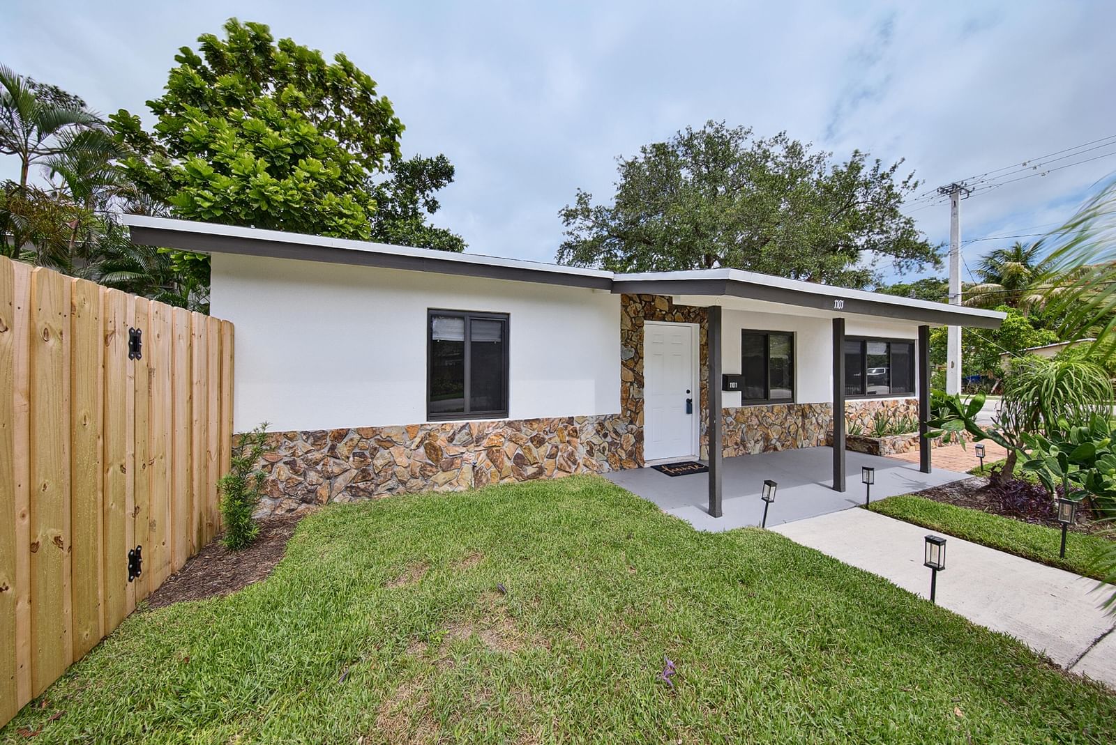 1101 SW 19th Avenue, Fort Lauderdale, FL 33312 photo 4