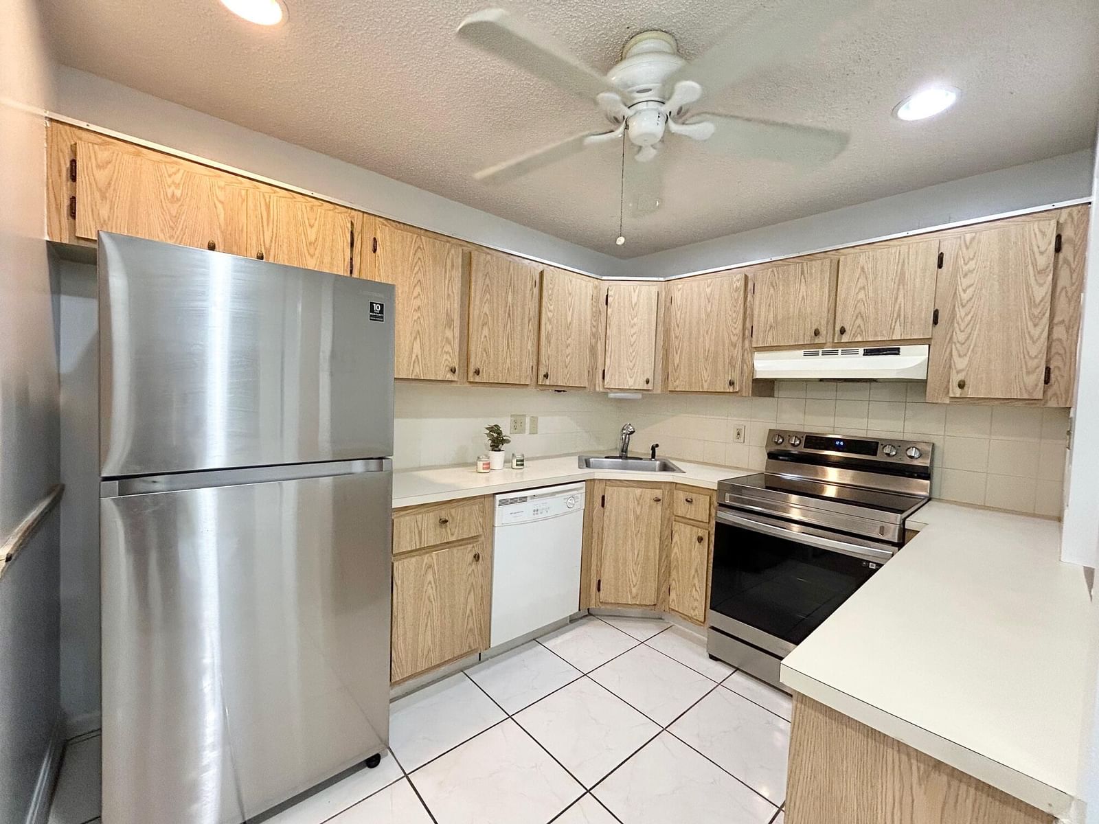 433 Pine Glen Lane #C2, Greenacres, FL 33463 photo 2