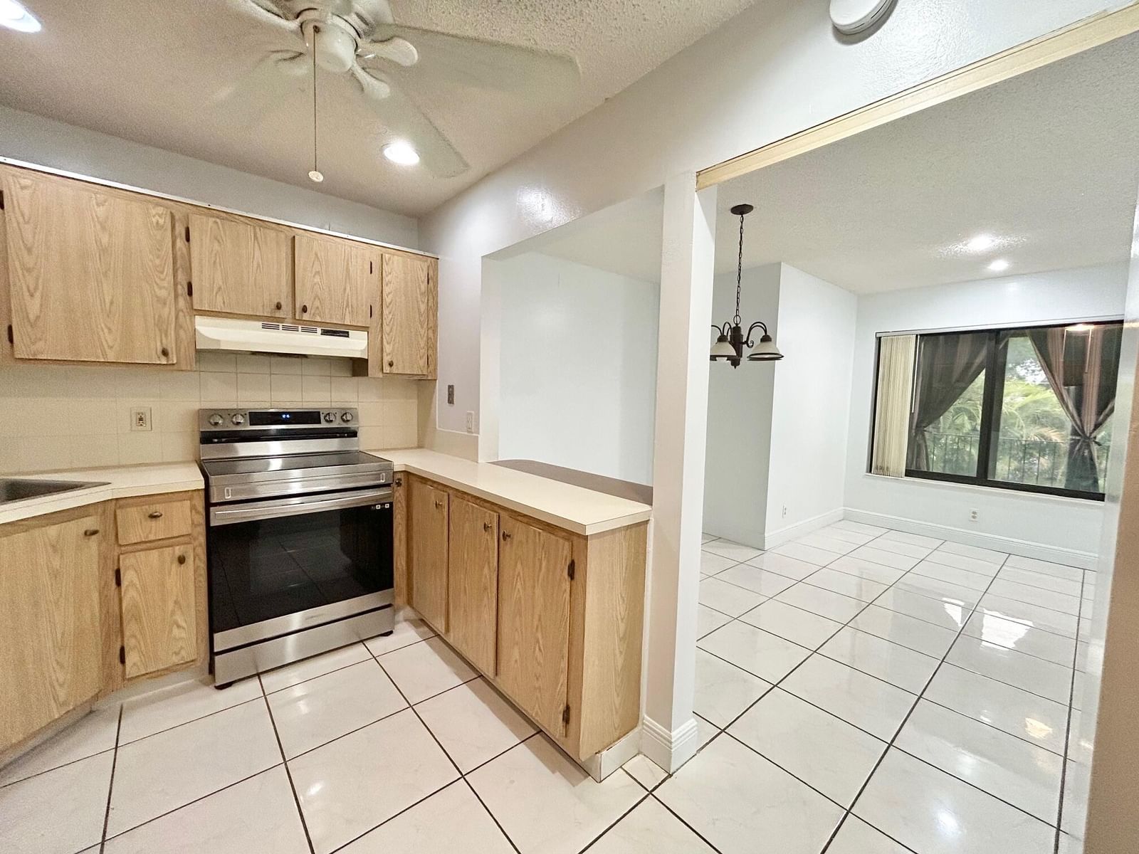 433 Pine Glen Lane #C2, Greenacres, FL 33463 photo 3