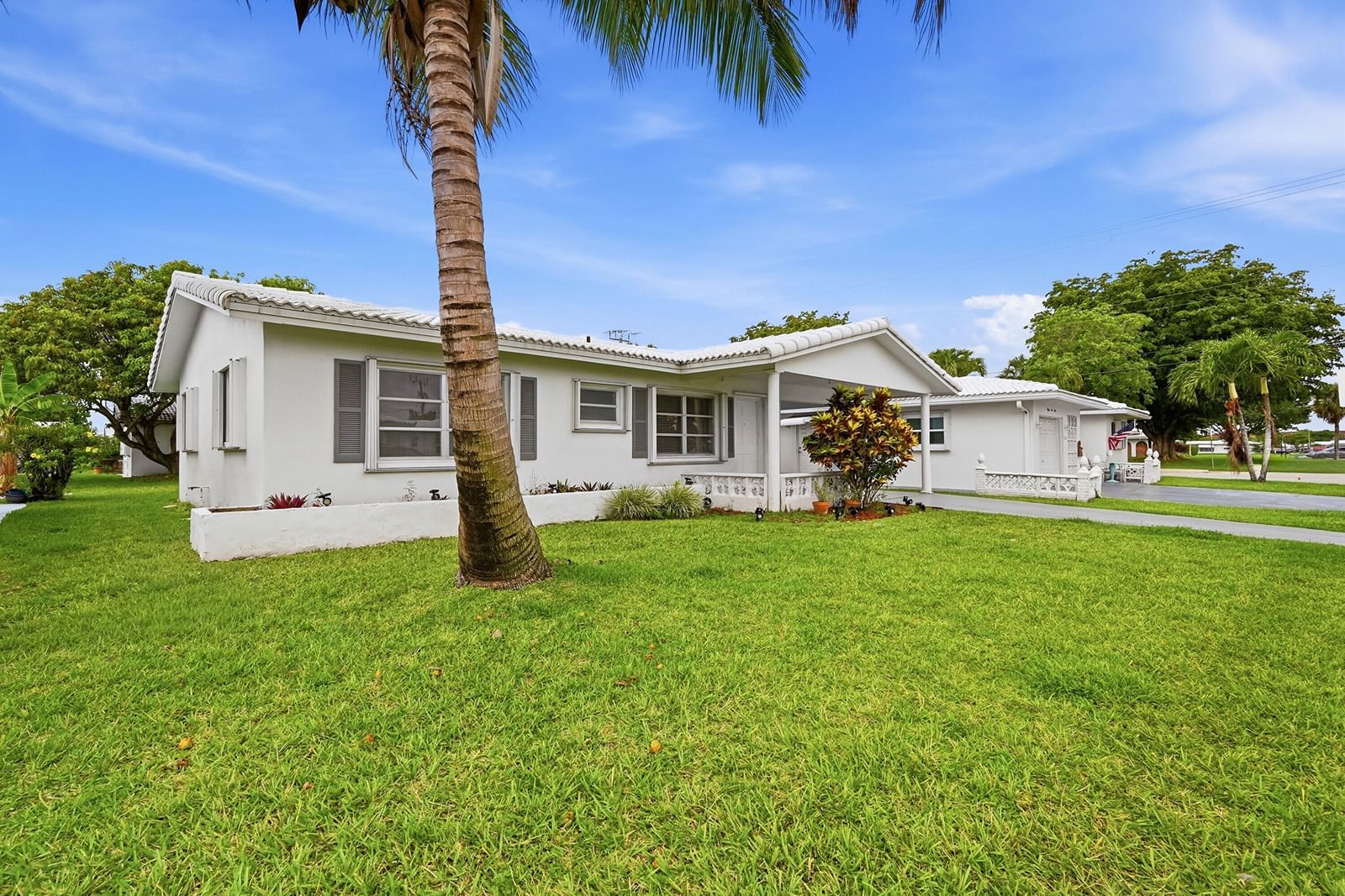 8410 NW 59th Place, Tamarac, FL 33321 photo 4