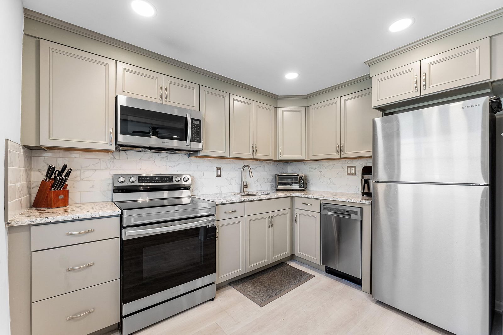 340 NW 19th Street #2020, Boca Raton, FL 33432 photo 2