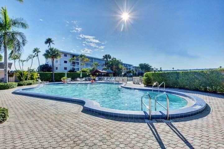 2855 S Garden Dr Drive S #203, Palm Springs, FL 33461 photo 4