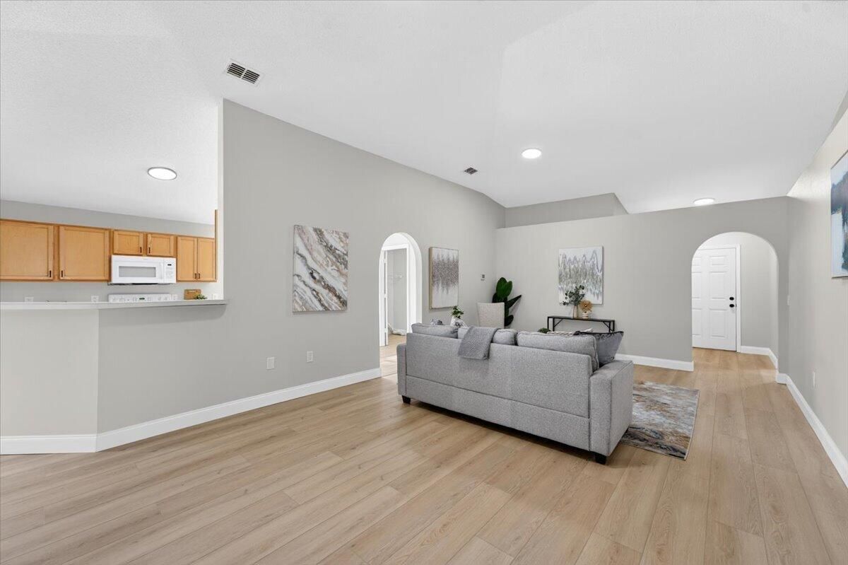 2602 SW 12th Sq Square SW, Vero Beach, FL 32968 photo 5