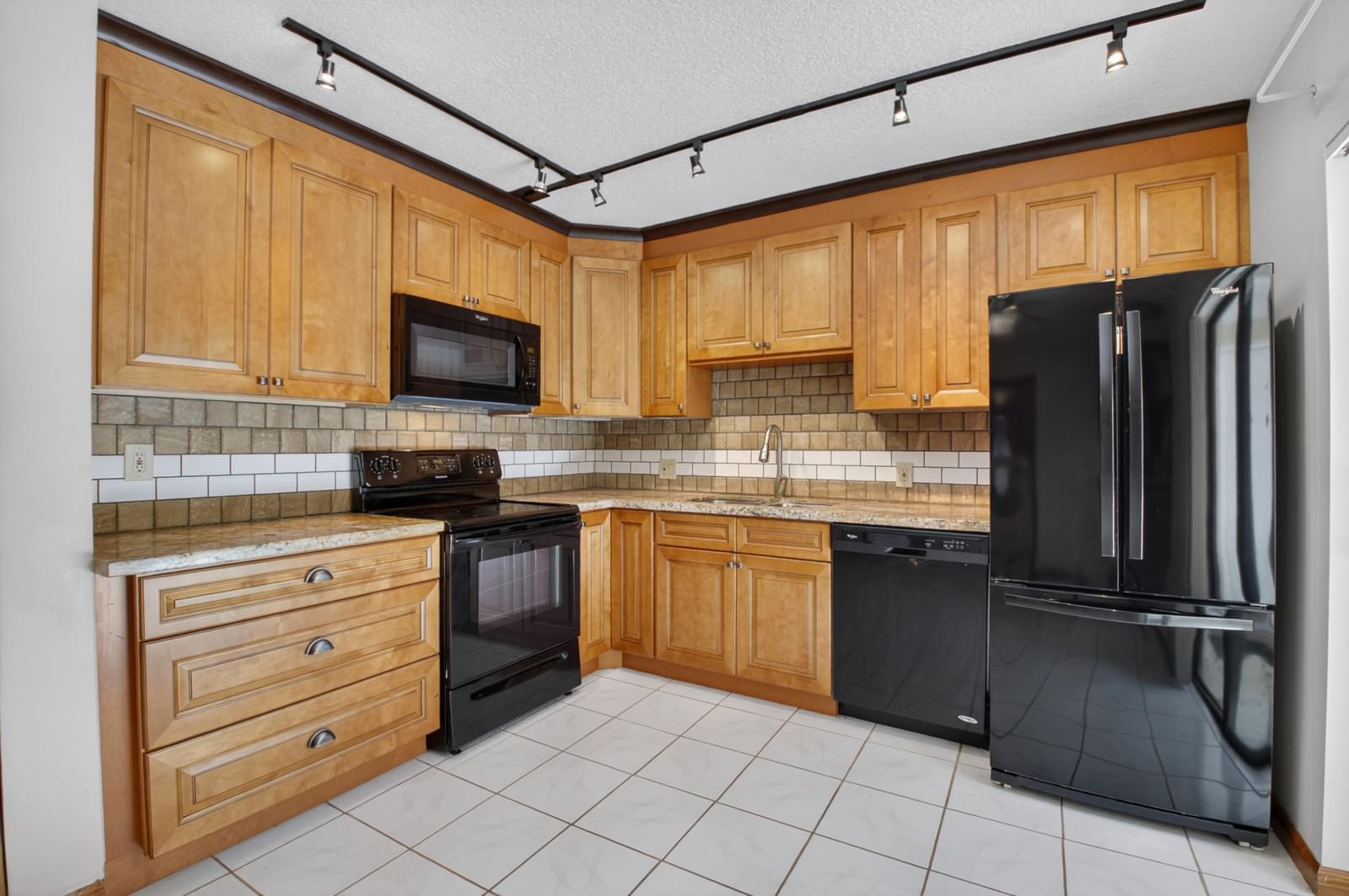 1565 Augusta Circle #103, Delray Beach, FL 33445 photo 3