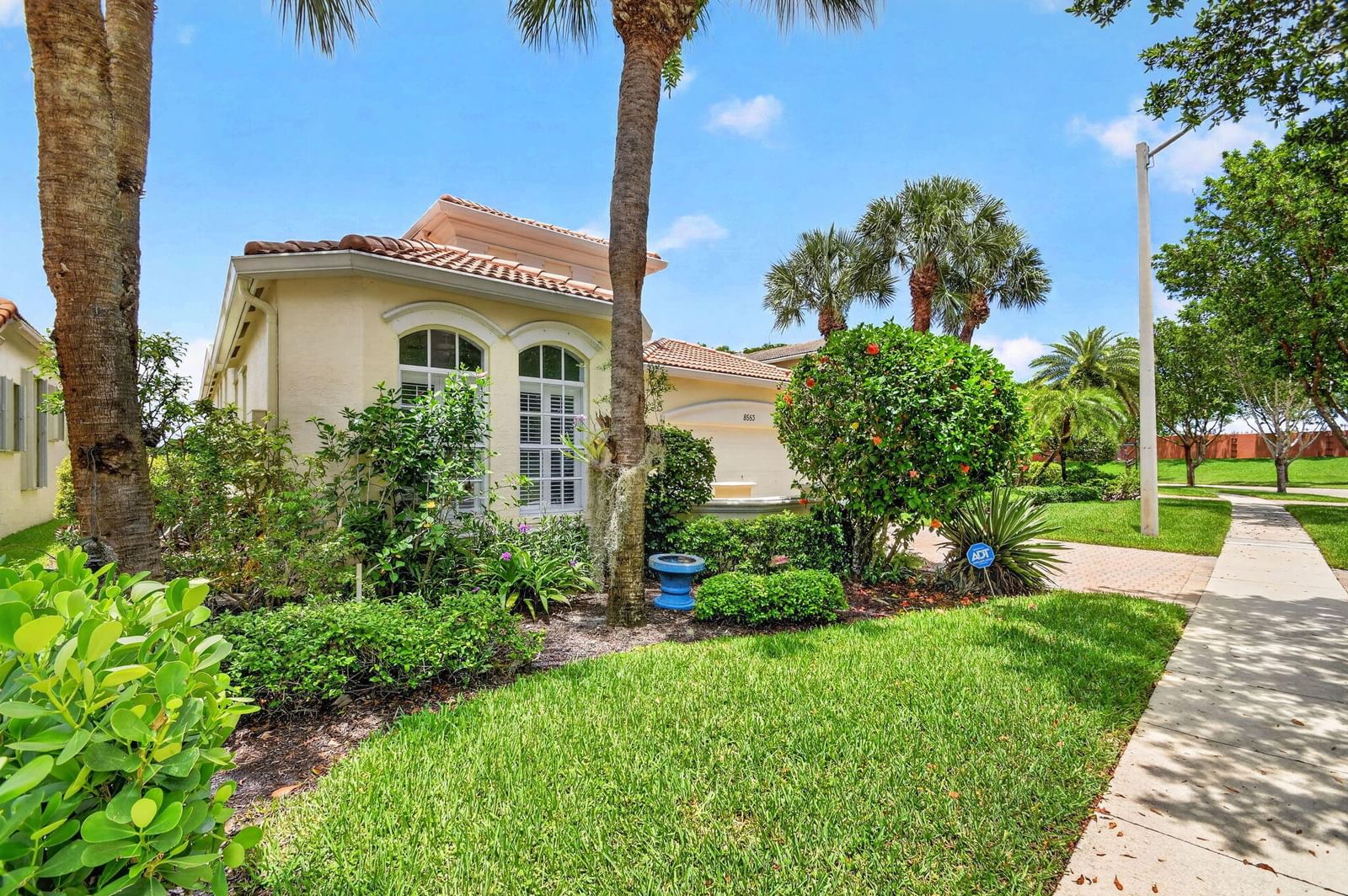 8553 E Via Grande E, Wellington, FL 33411 photo 3