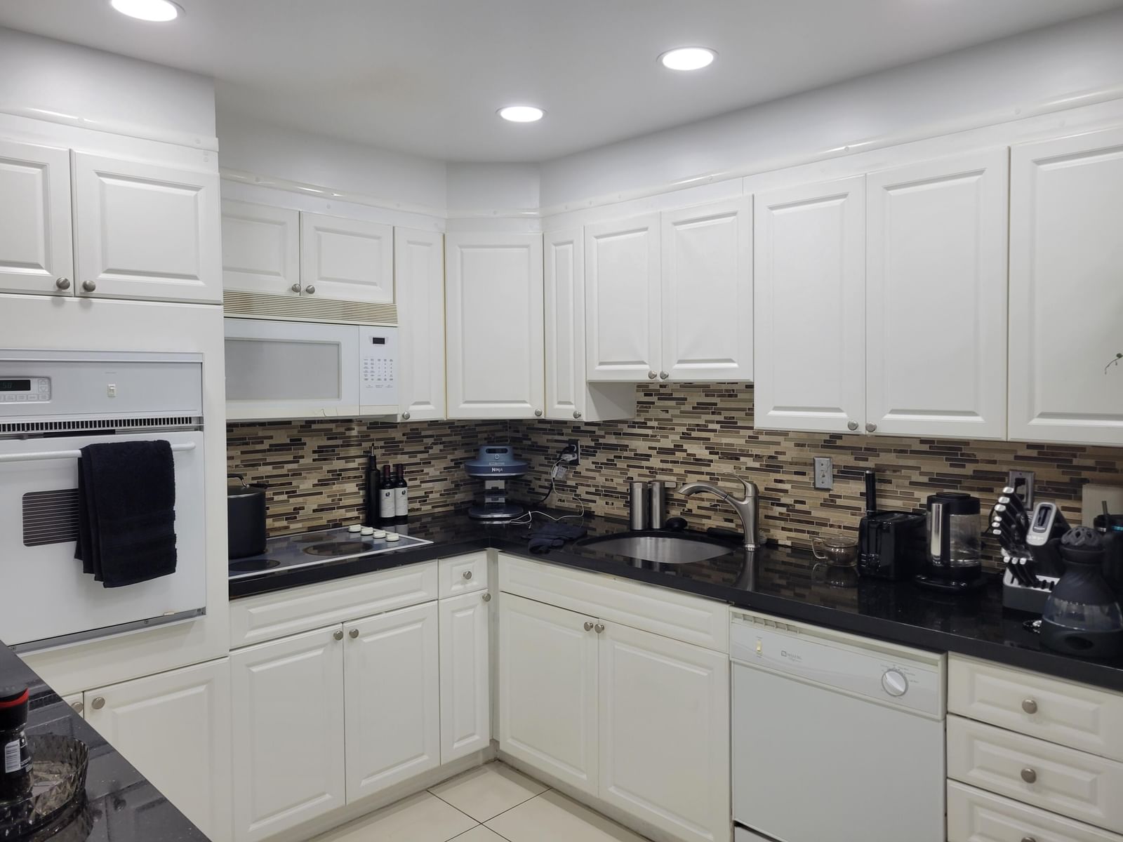 19370 Collins Avenue #623, Sunny Isles Beach, FL 33160 photo 3