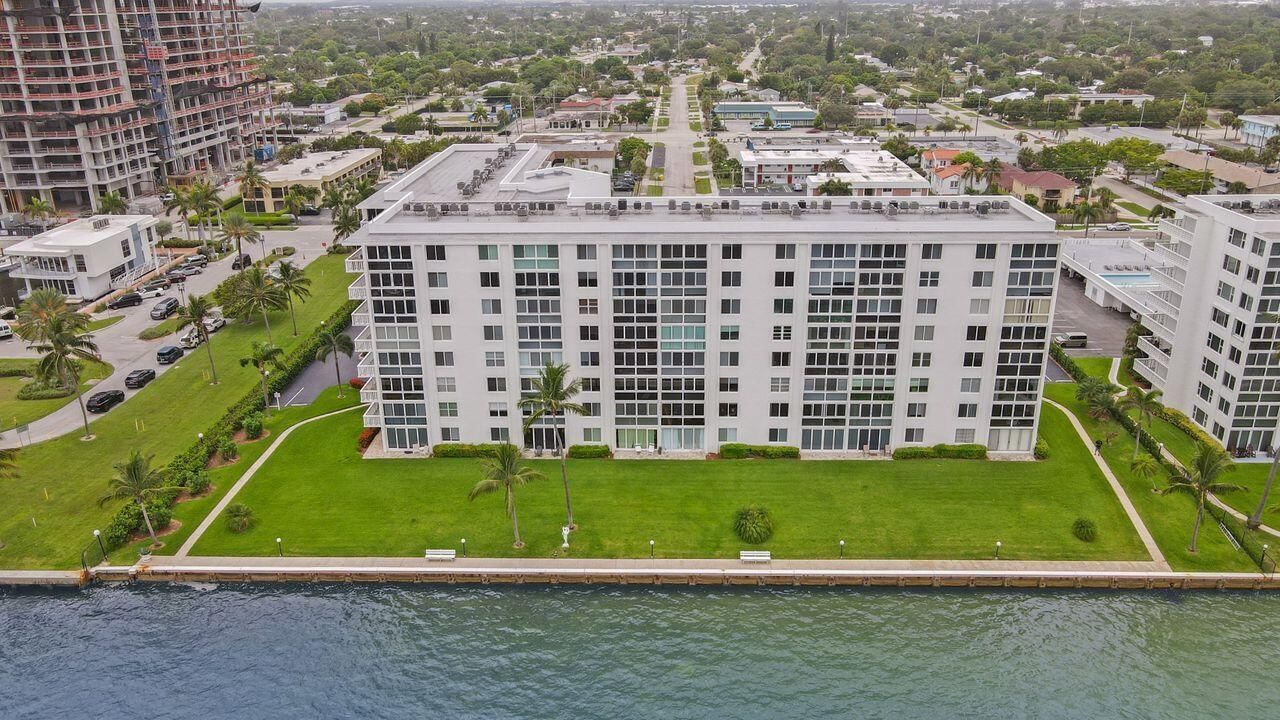 301 Lake Shore Drive #809, Lake Park, FL 33403 photo 5