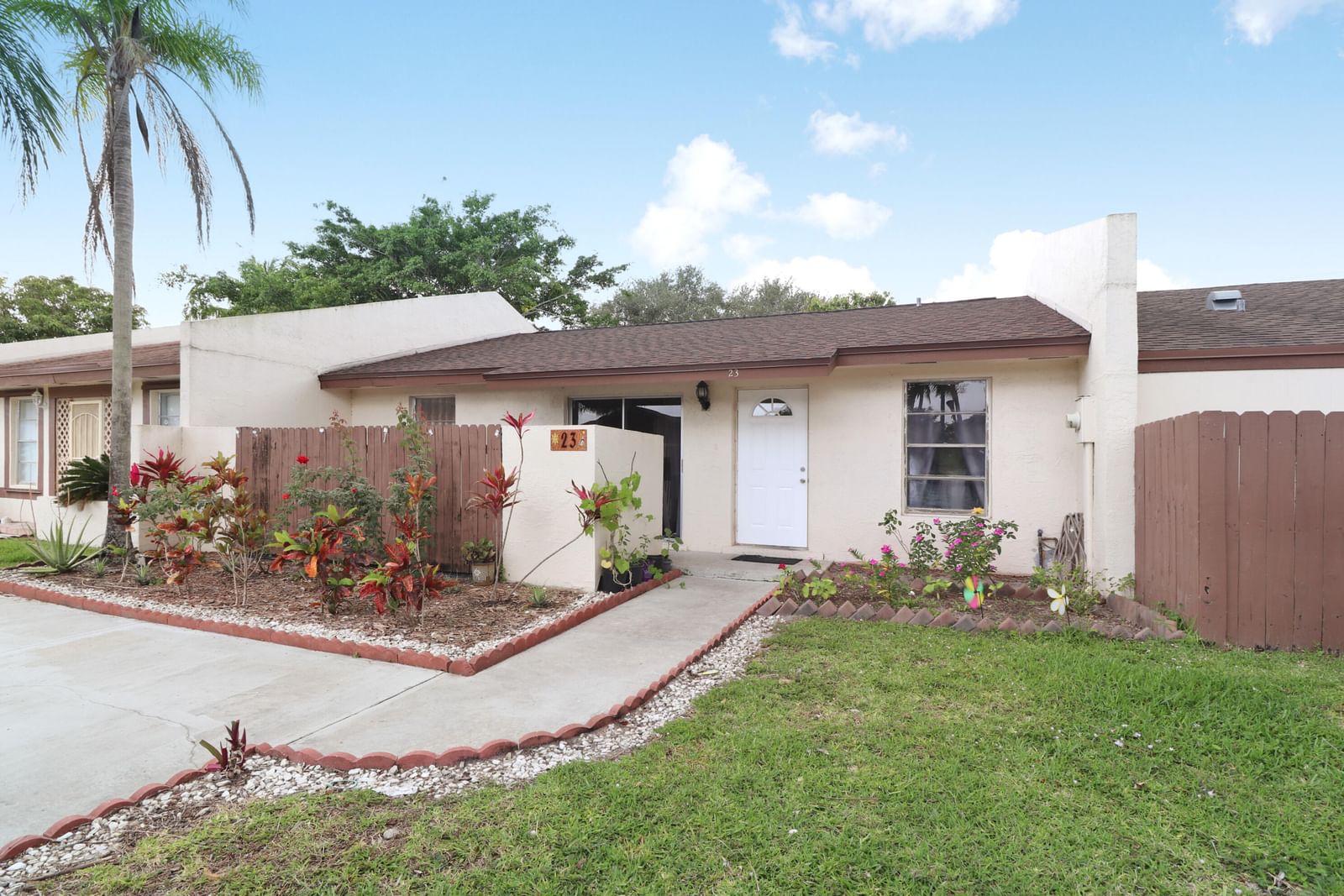23 Chelsea Lane, Boynton Beach, FL 33426 photo 3
