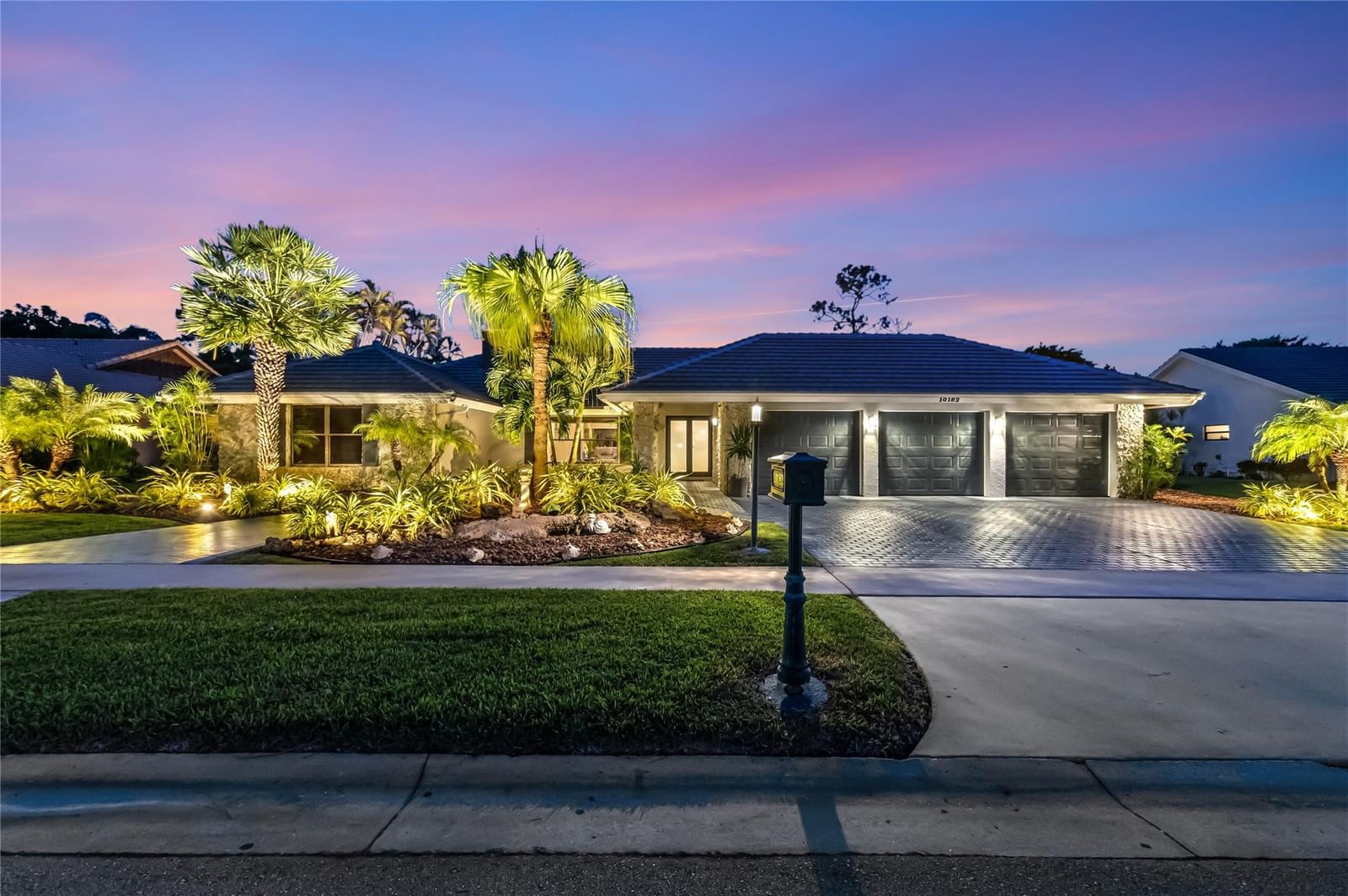10182 Boca Woods Lane, Boca Raton, FL 33428 photo 2