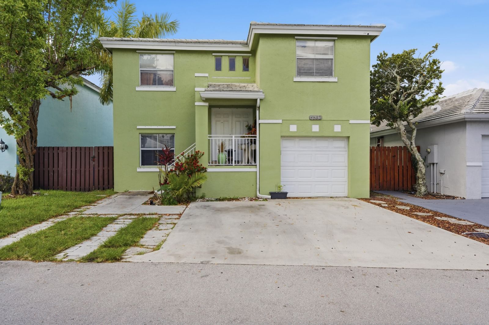 6582 Bayfront Drive, Margate, FL 33063 photo 2