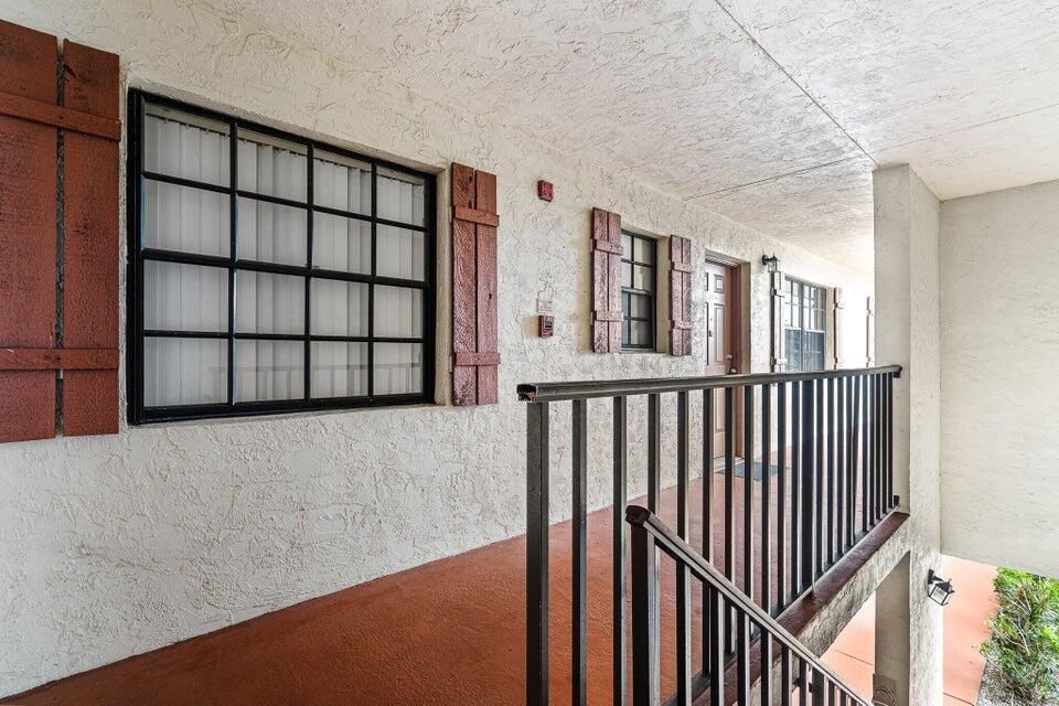 4151 Oak Terrace Drive #4151, Greenacres, FL 33463 photo 4