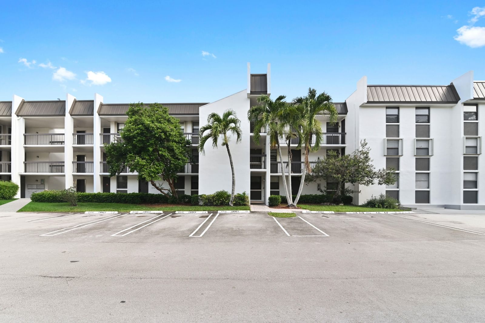 8441 Forest Hills Drive #306, Coral Springs, FL 33065 photo 2