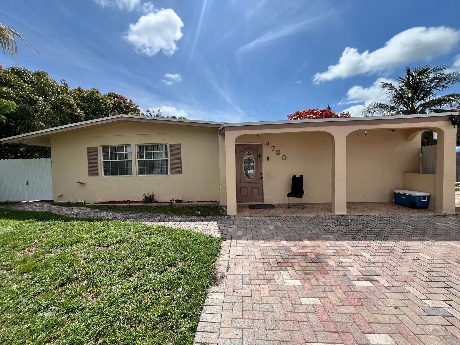 4730 NE 2nd Avenue NE, Deerfield Beach, FL 33064 photo 2