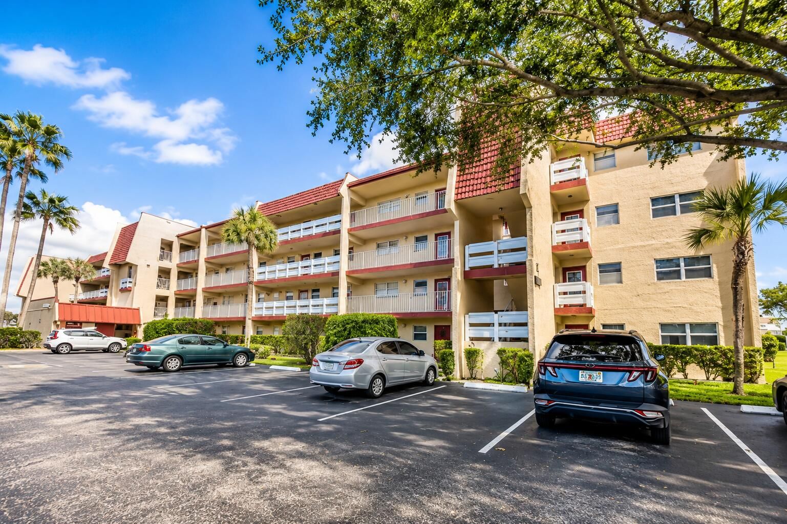 1050 Country Club Drive #303, Margate, FL 33063 photo 2