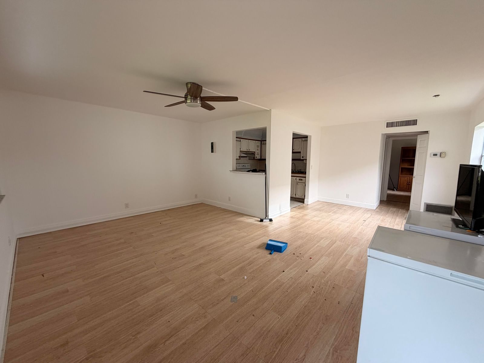 355 Brittany H, Delray Beach, FL 33446 photo 2