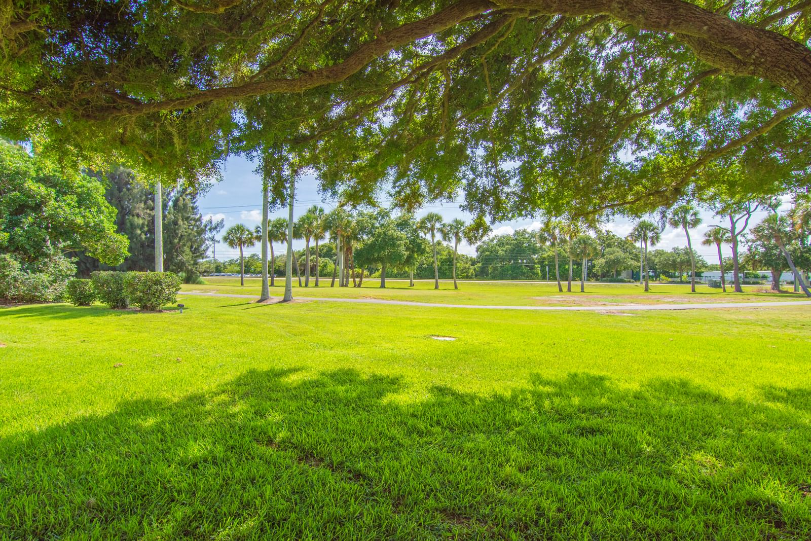 16 Vista Palm Lane #106, Vero Beach, FL 32962 photo 2