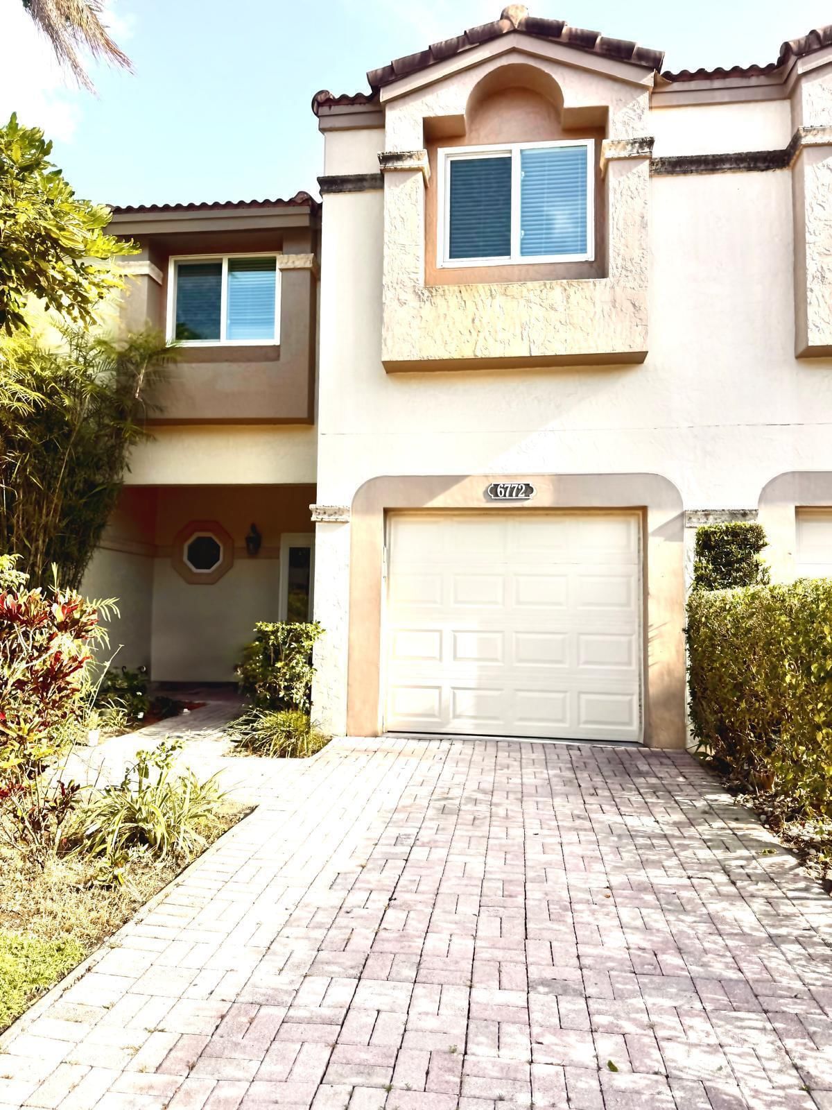 6772 Via Regina, Boca Raton, FL 33433 photo 2