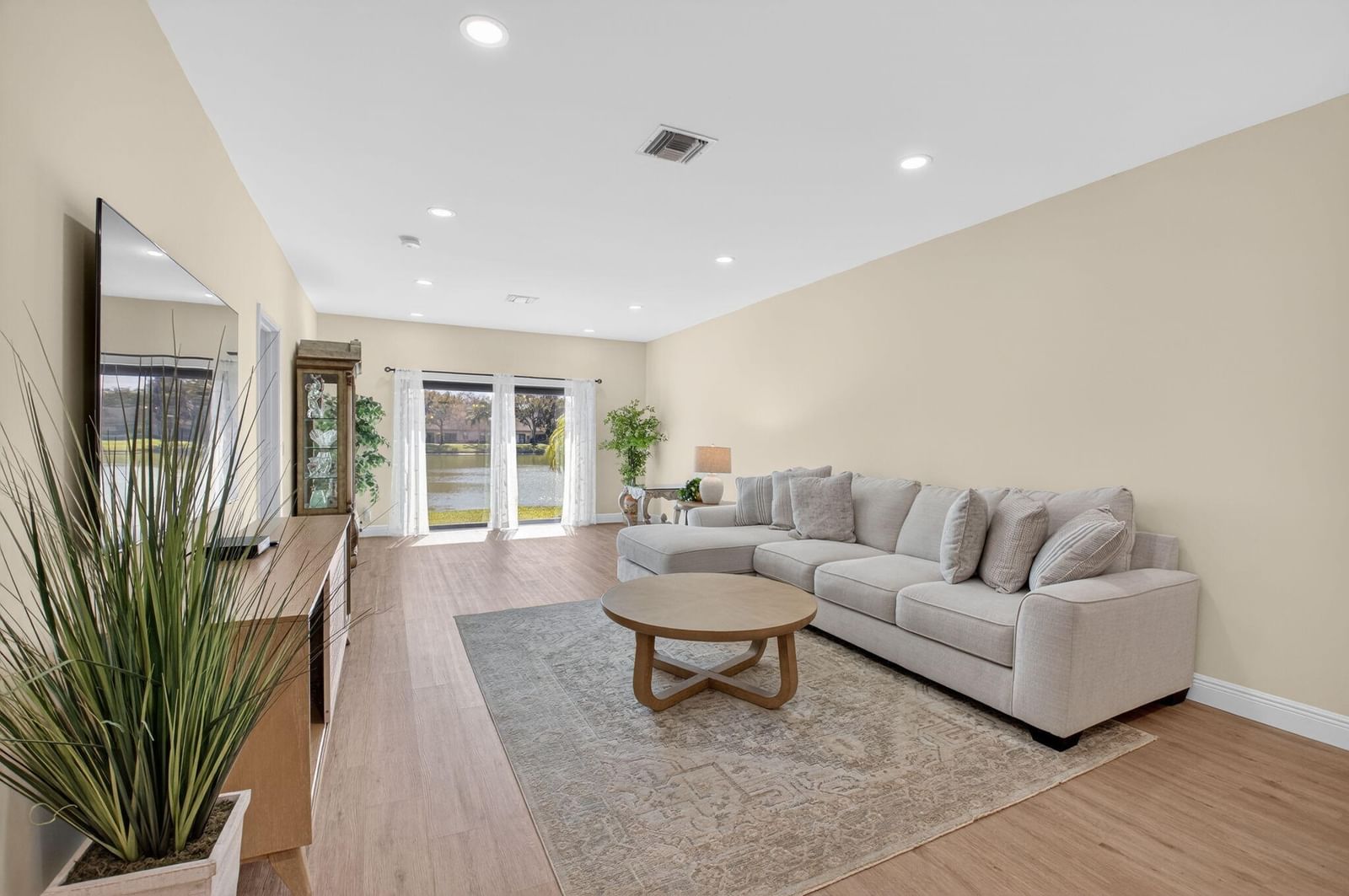 8350 Springlake Drive, Boca Raton, FL 33496 photo 4