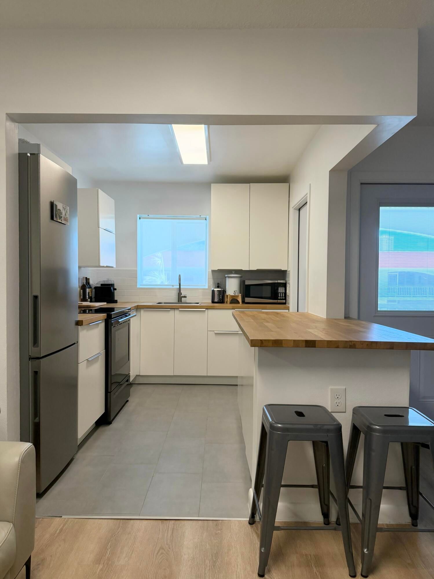 580 Egret Drive #305, Hallandale Beach, FL 33009 photo 2