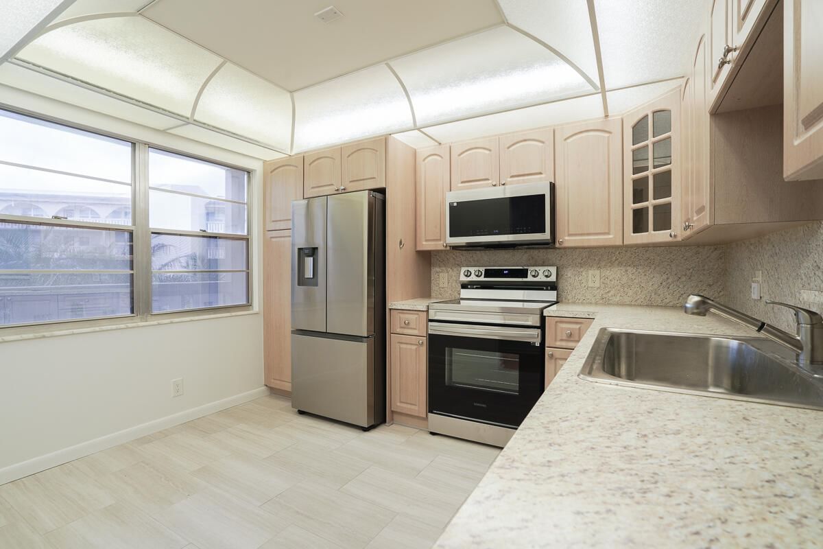 4401 Martinique Court #D2, Coconut Creek, FL 33066 photo 5