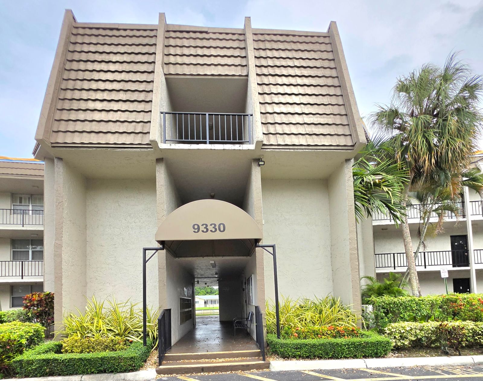 9330 Lime Bay Boulevard #301, Tamarac, FL 33321 photo 3