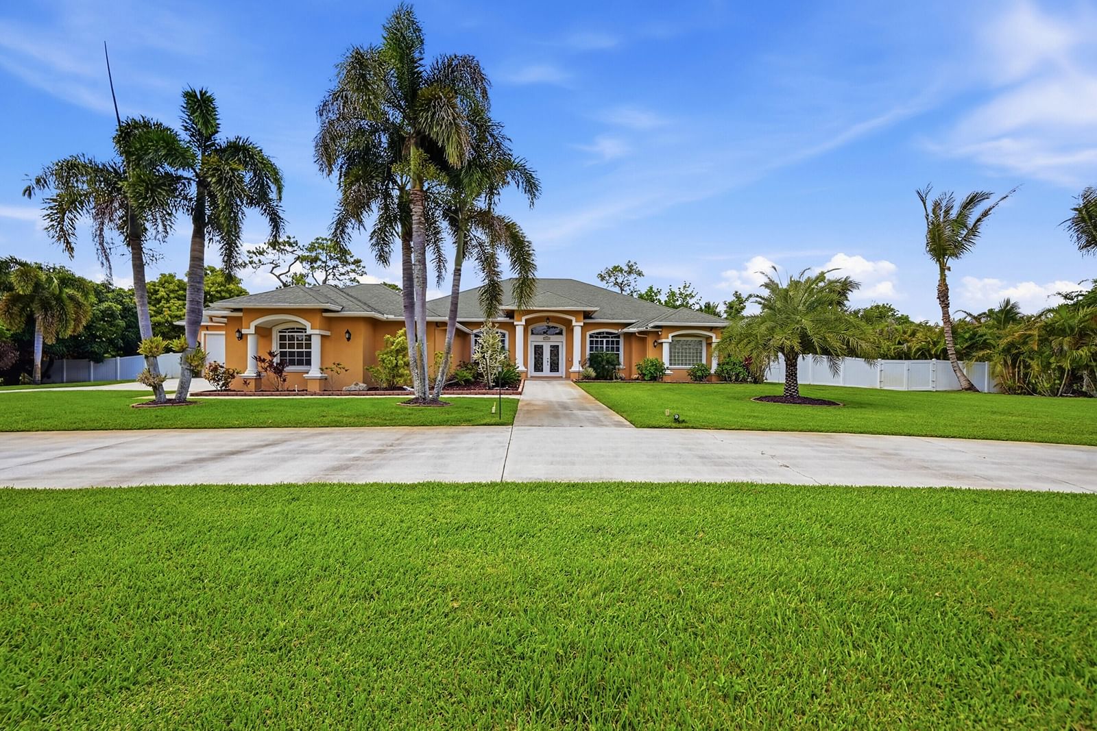 14310 N 85th Rd Road N, The Acreage, FL 33470 photo 2
