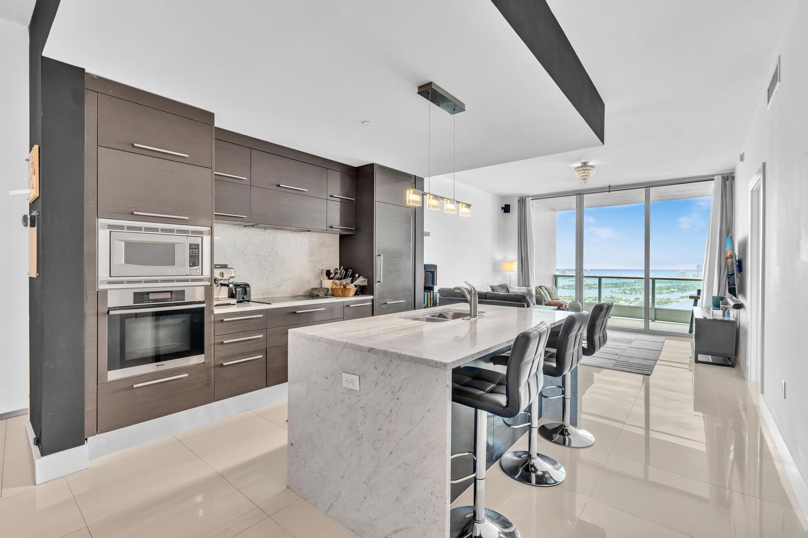 900 Biscayne Boulevard #4703, Miami, FL 33132 photo 2