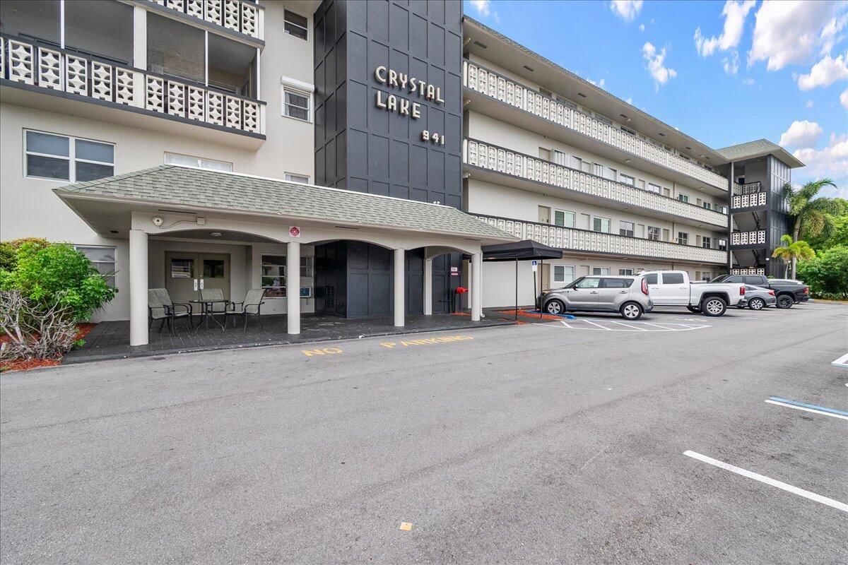941 Crystal Lake Drive #402, Deerfield Beach, FL 33064 photo 3