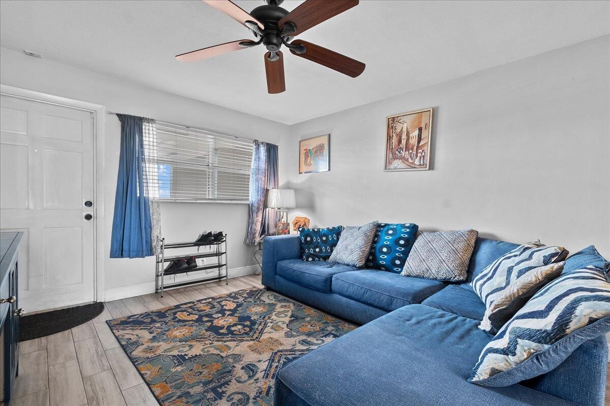 941 Crystal Lake Drive #402, Deerfield Beach, FL 33064 photo 4