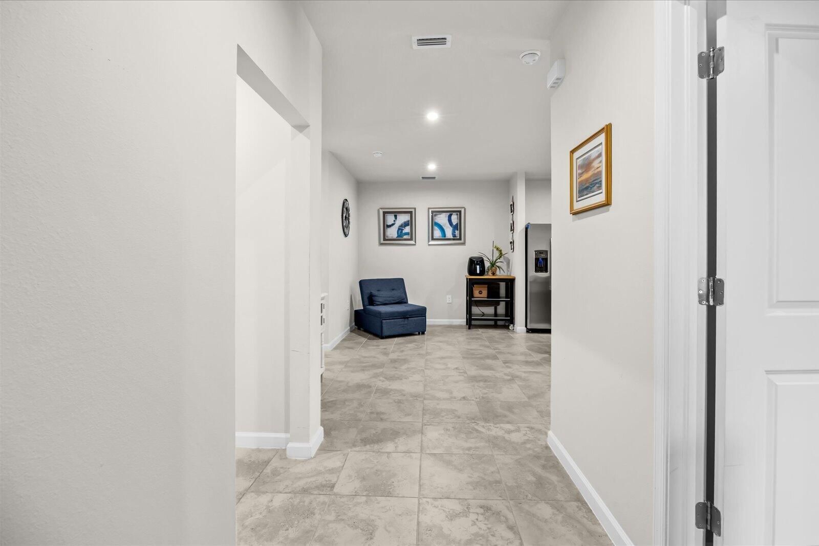843 Persimmon Place, Fort Pierce, FL 34981 photo 5