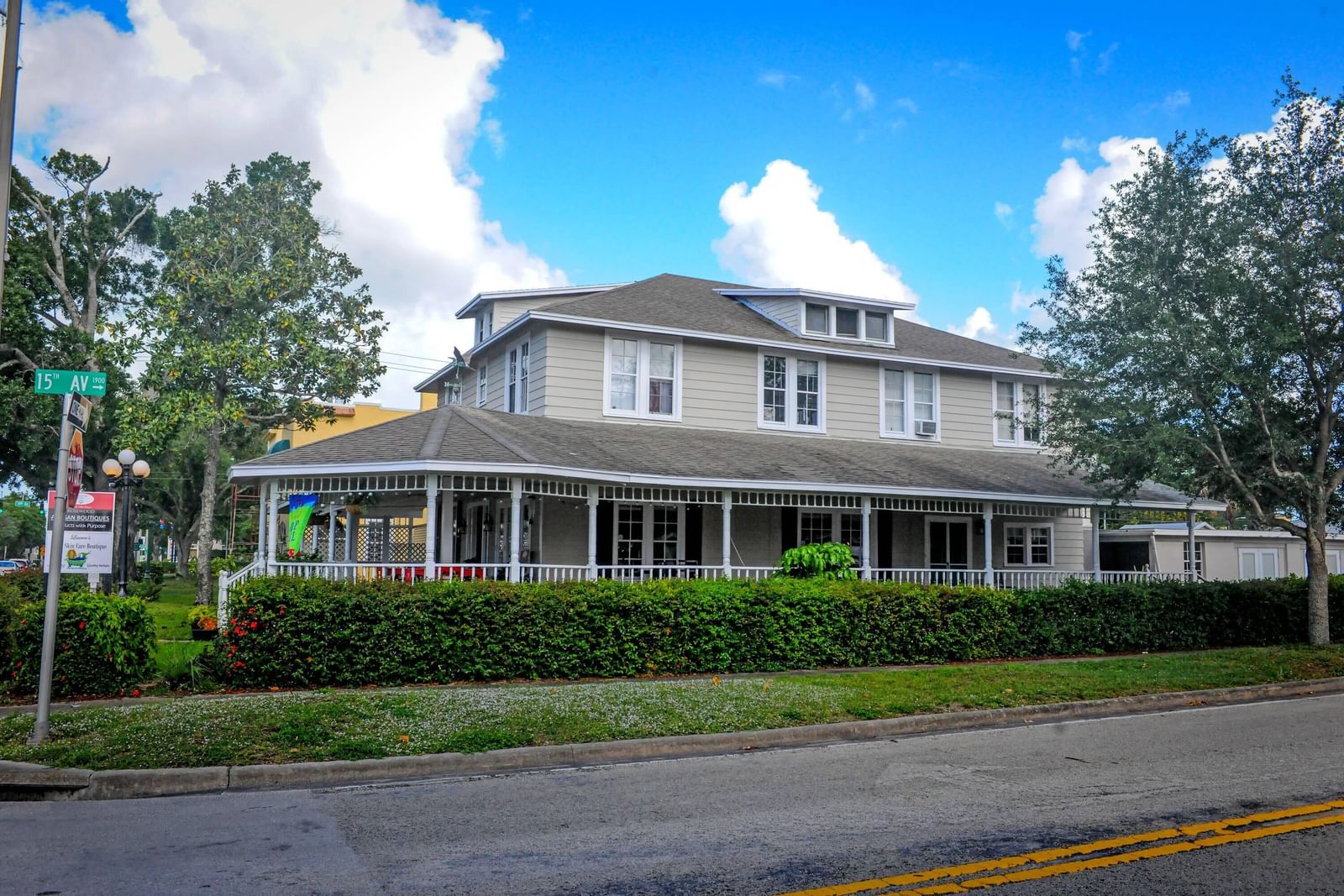 1443 19th Place, Vero Beach, FL 32960 photo 3