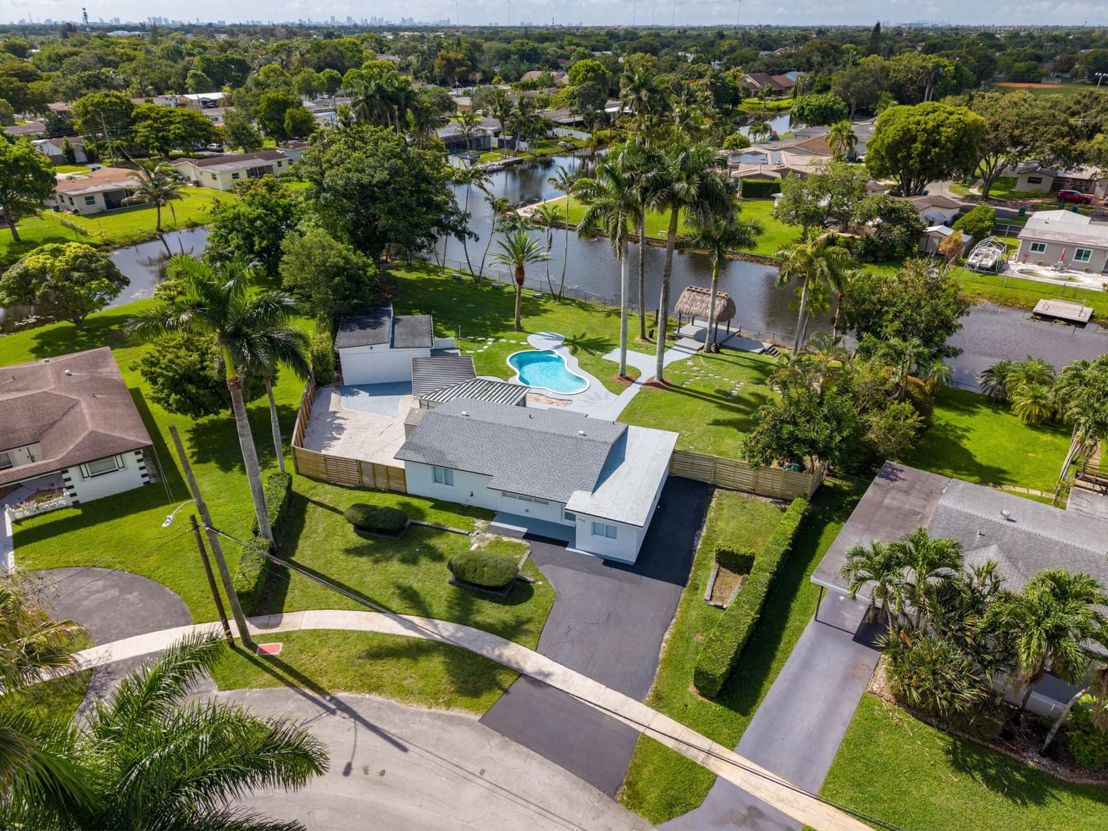 8946 SW 52nd Court, Cooper City, FL 33328 photo 3