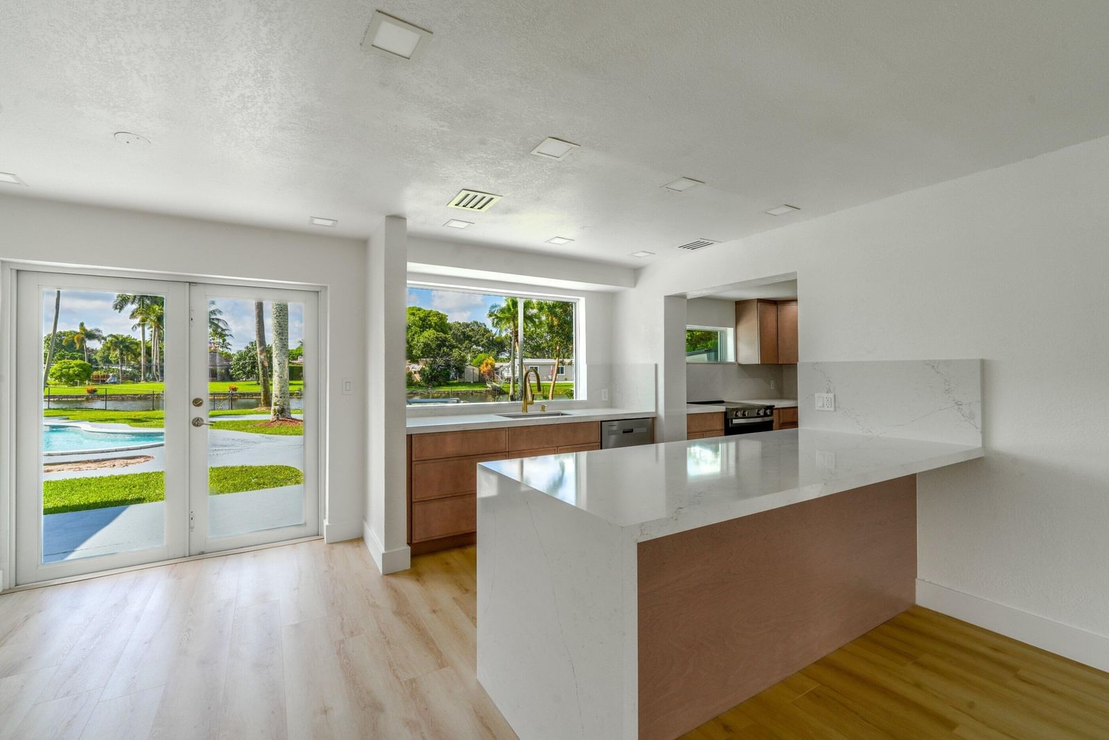 8946 SW 52nd Court, Cooper City, FL 33328 photo 5