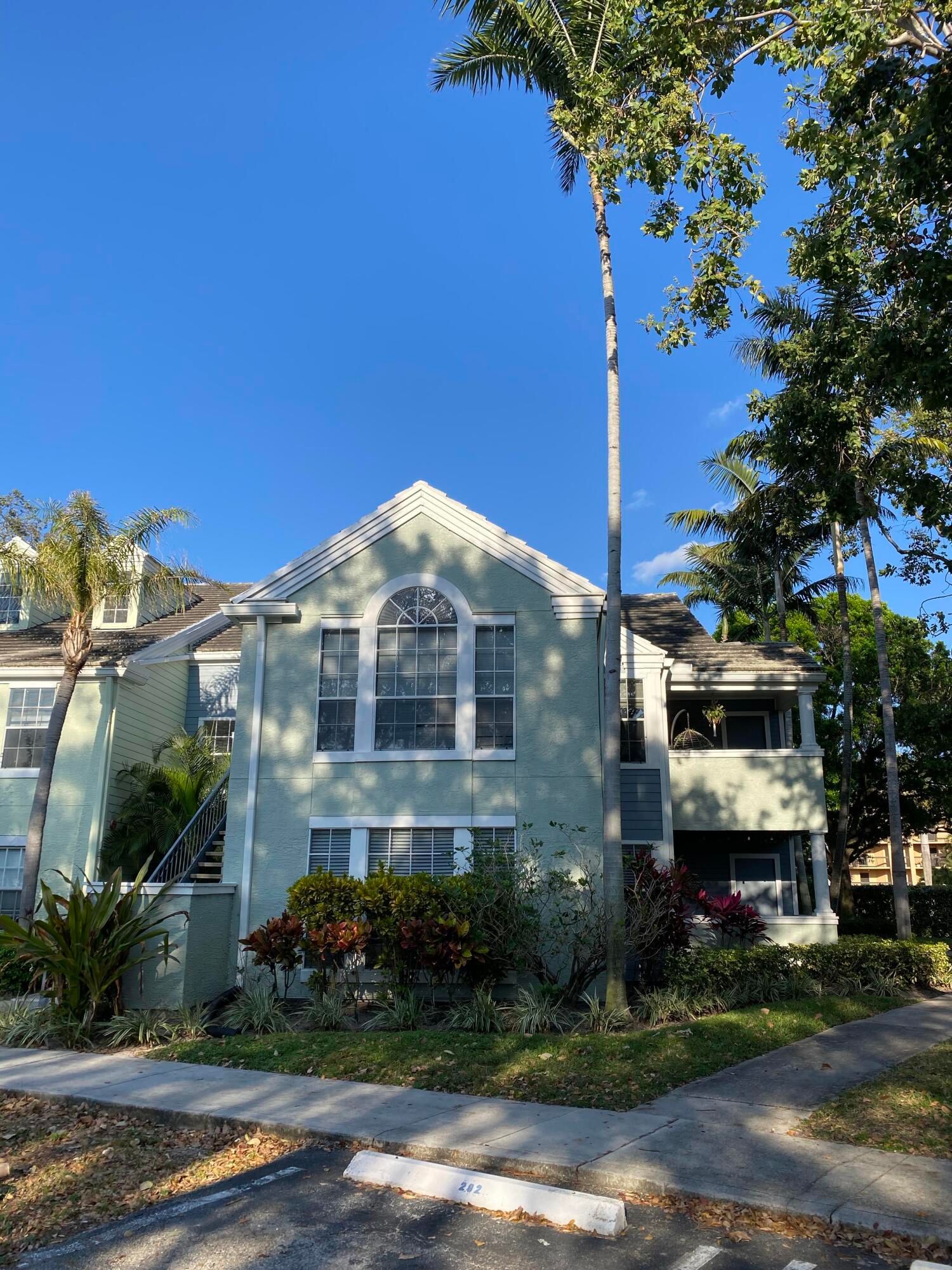 1020 Crystal Way #H, Delray Beach, FL 33444 photo 2