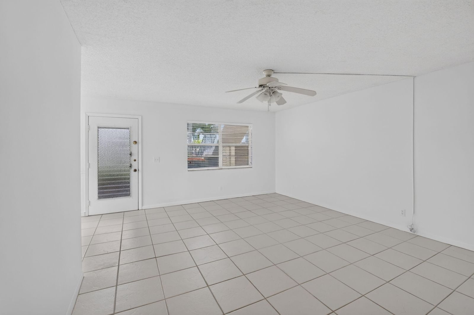 200 Normandy E #200, Delray Beach, FL 33484 photo 2