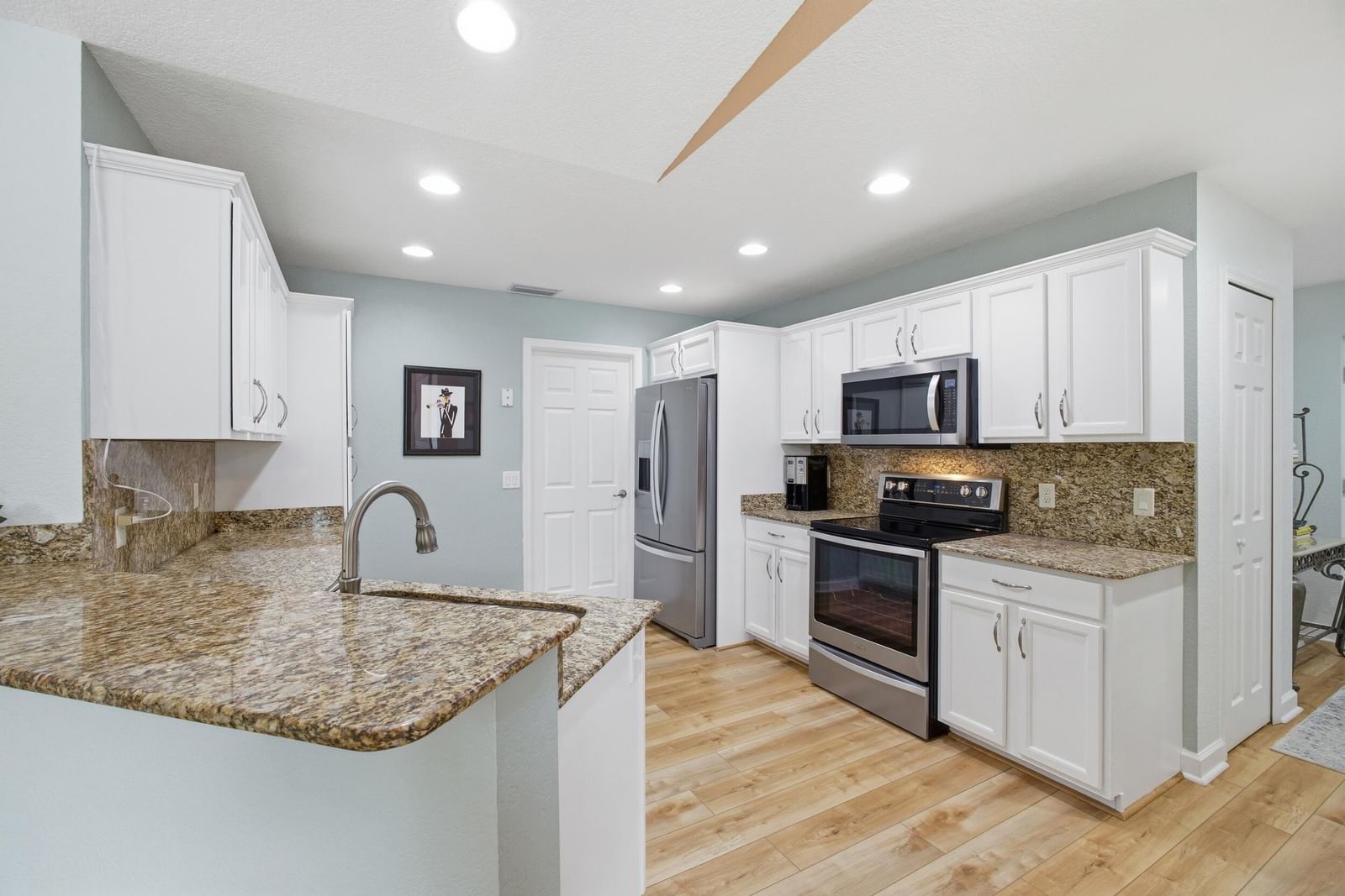 72 Mediterranean Boulevard E, Port St Lucie, FL 34952 photo 3