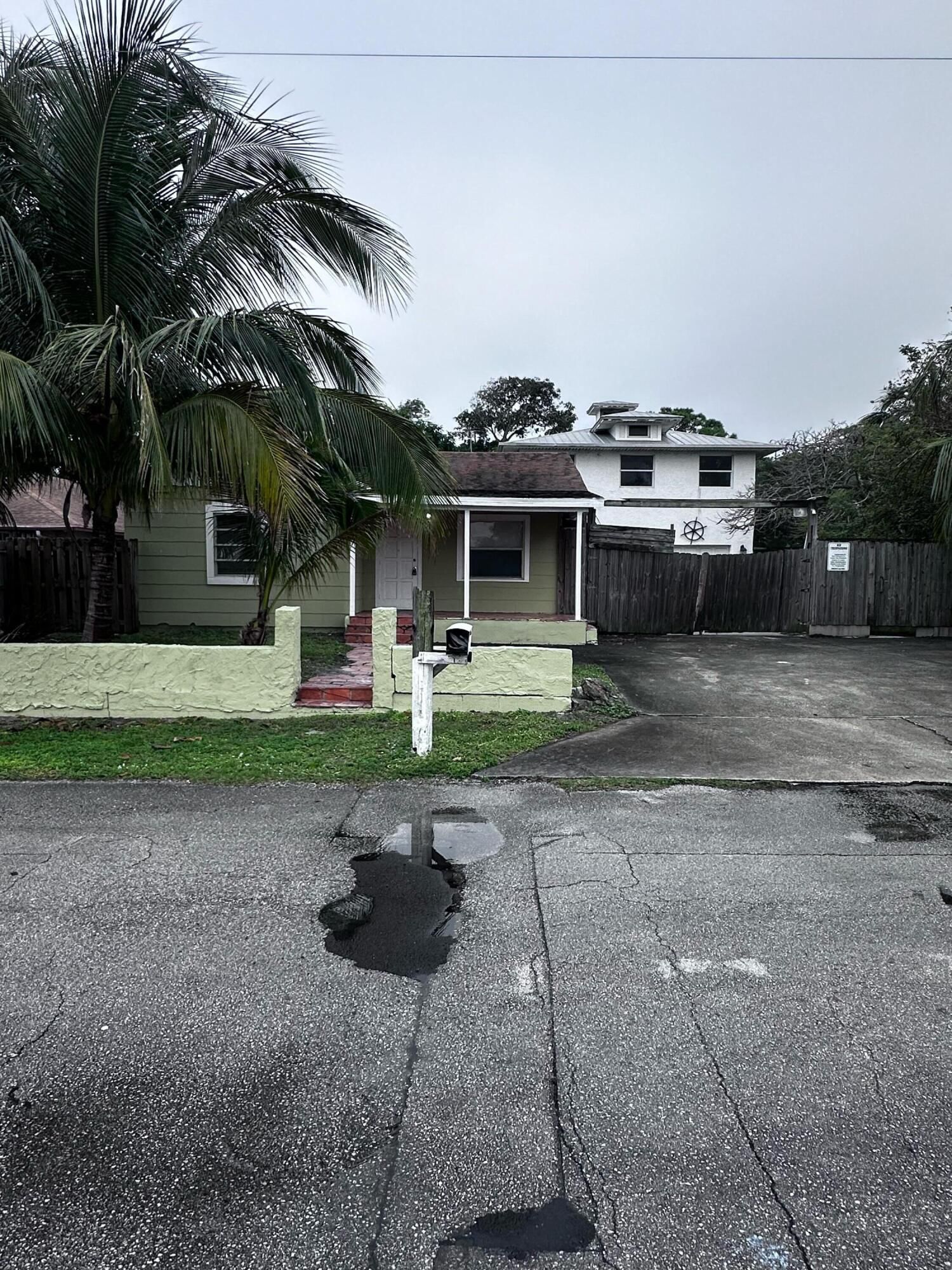 130 NE 4th Avenue, Boynton Beach, FL 33435 photo 2