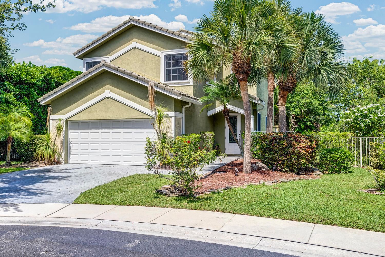 8020 NW 70th Avenue, Parkland, FL 33067 photo 2