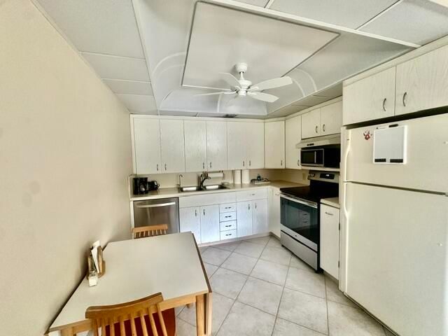 3018 Ainslie B, Boca Raton, FL 33434 photo 4