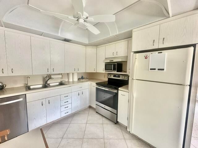 3018 Ainslie B, Boca Raton, FL 33434 photo 5
