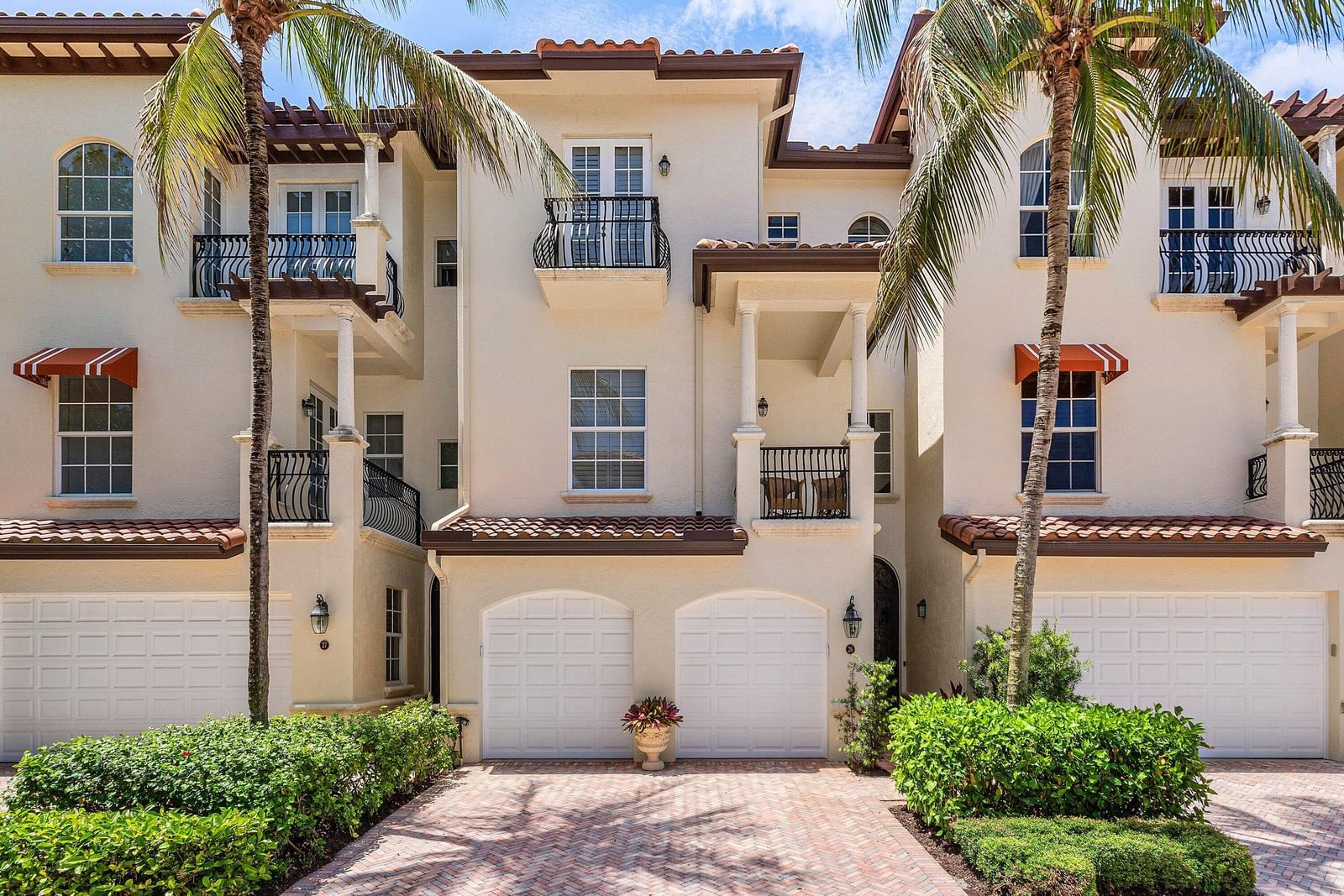 26 Marina Gardens Drive, Palm Beach Gardens, FL 33410 photo 2