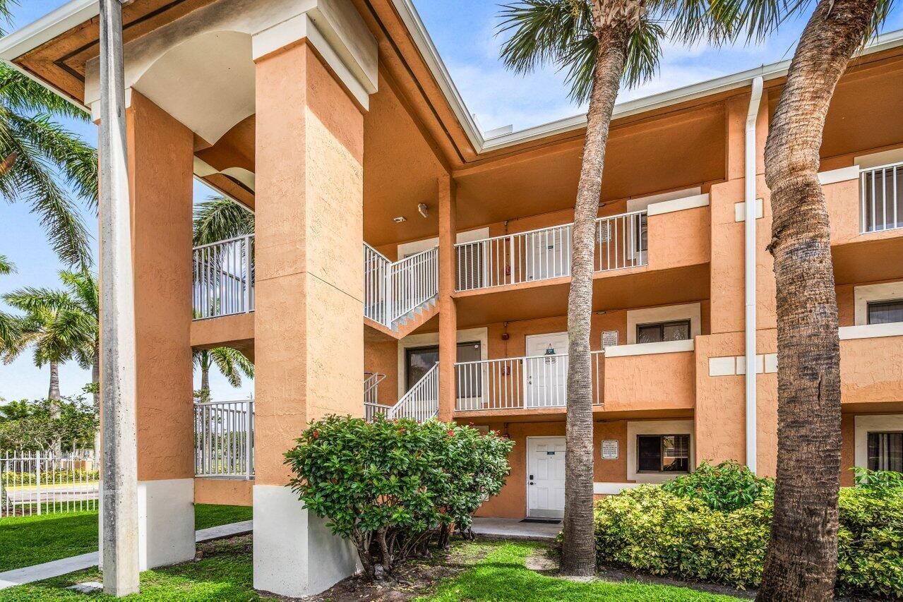 6900 SW 39th Street #101j, Davie, FL 33314 photo 2