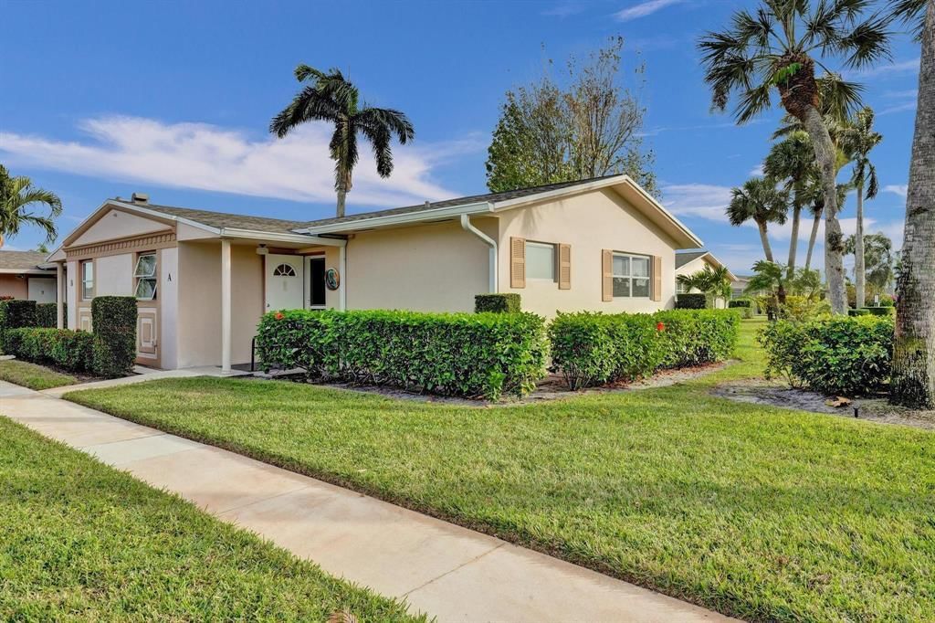 2592 E Dudley Dr Drive E #A, West Palm Beach, FL 33415 photo 2