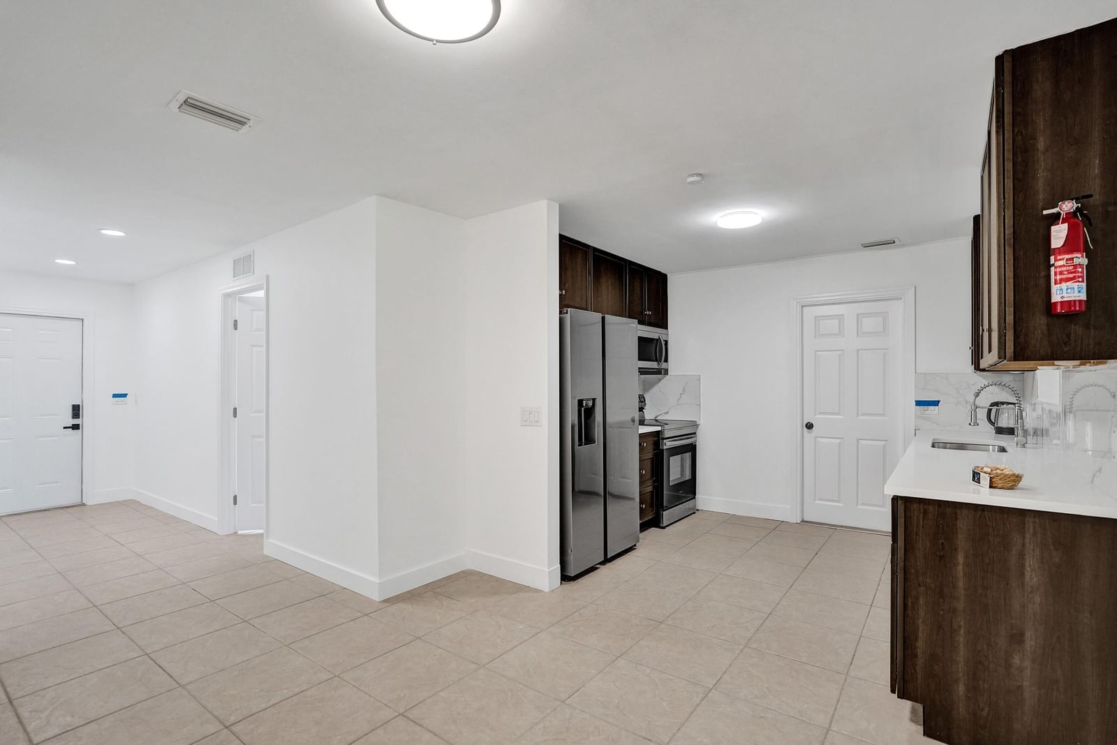 303 NE Solida Circle, Port St Lucie, FL 34983 photo 3