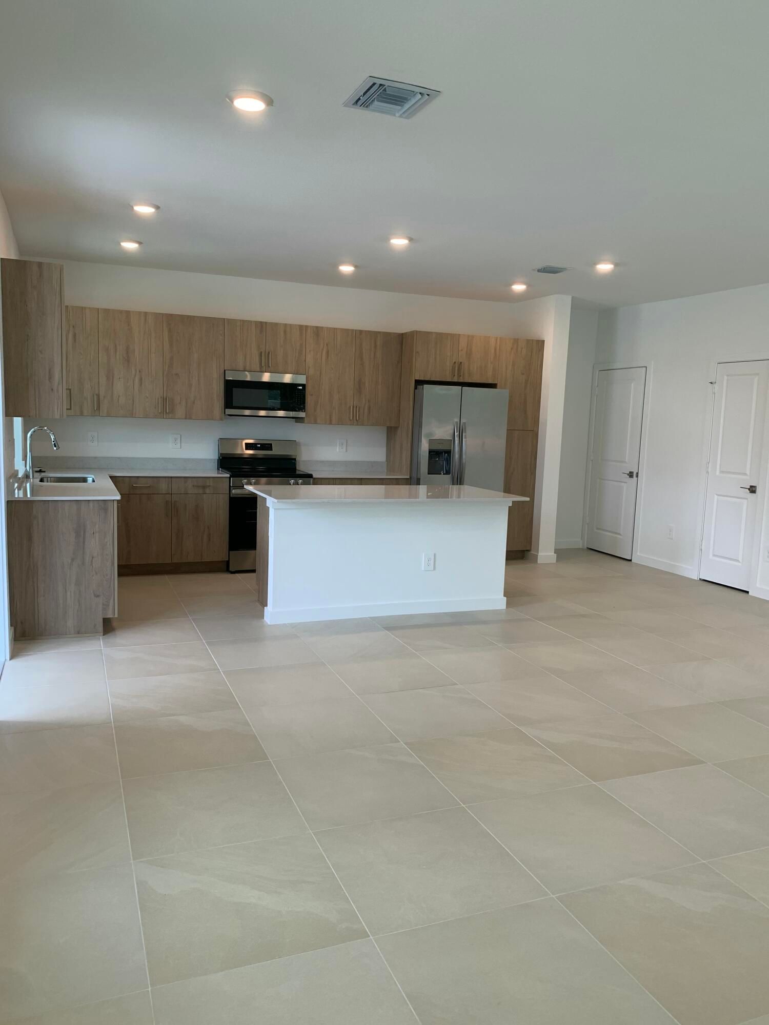 747 SE Central Parkway #43, Stuart, FL 34994 photo 3