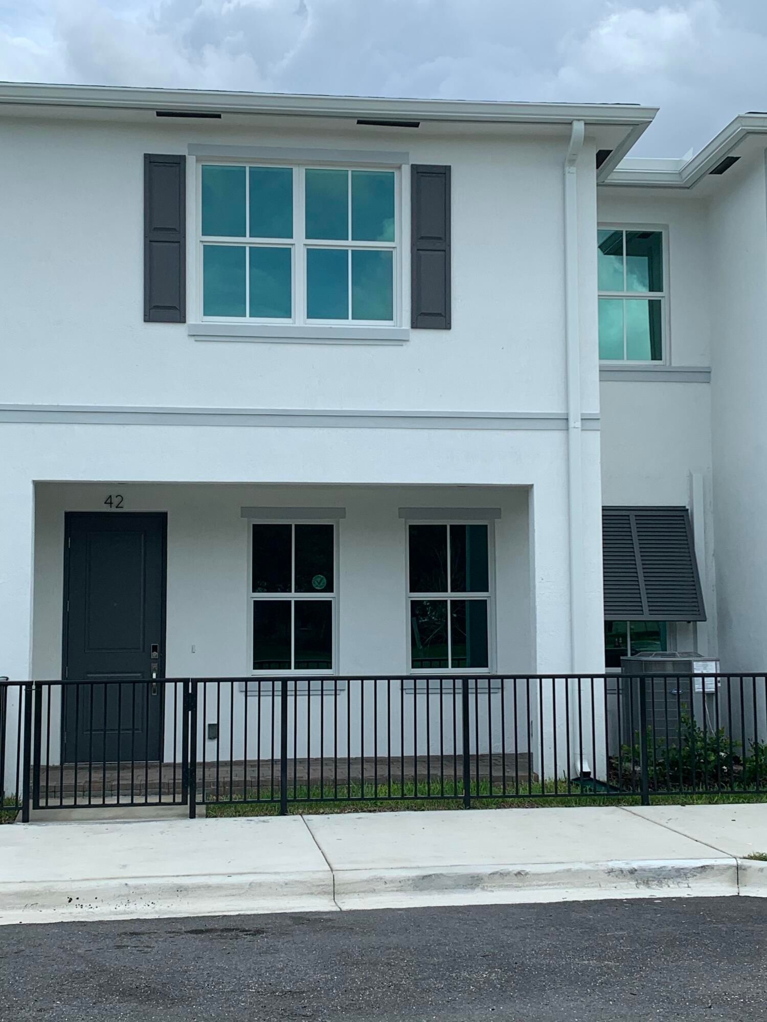 747 SE Central Parkway #42, Stuart, FL 34994 photo 3
