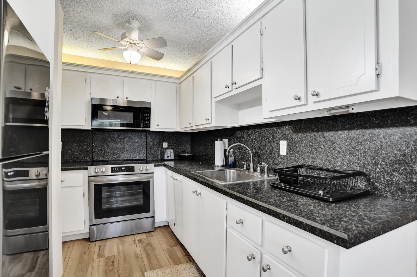 1050 Citrus Way #203, Delray Beach, FL 33445 photo 4
