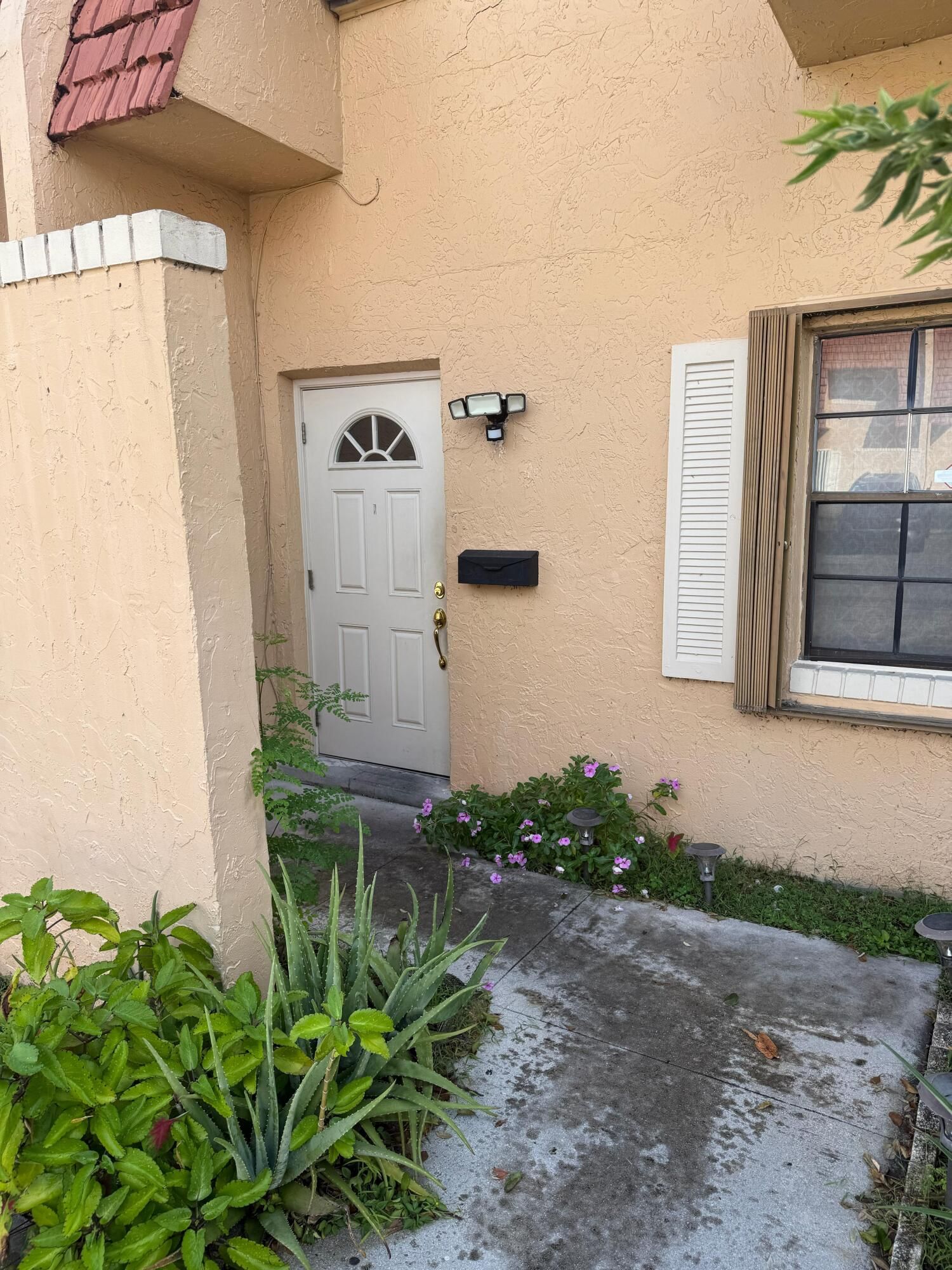 76 Ann Lee Lane, Tamarac, FL 33319 photo 3